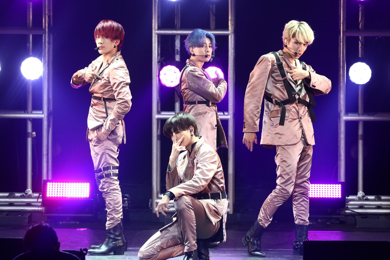 「OWV OFFICIAL FANMEETING～ROUTE I～」の様子。
