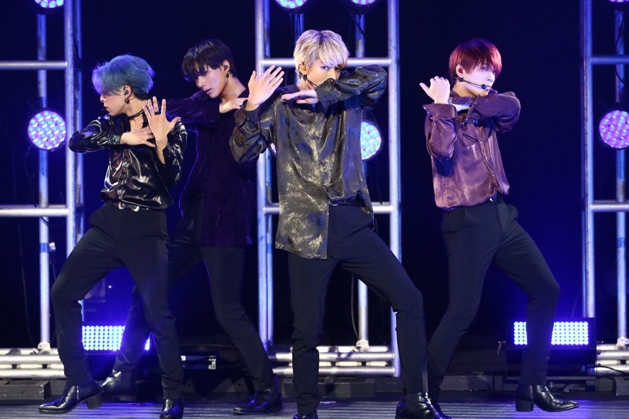 「OWV OFFICIAL FANMEETING～ROUTE I～」の様子。