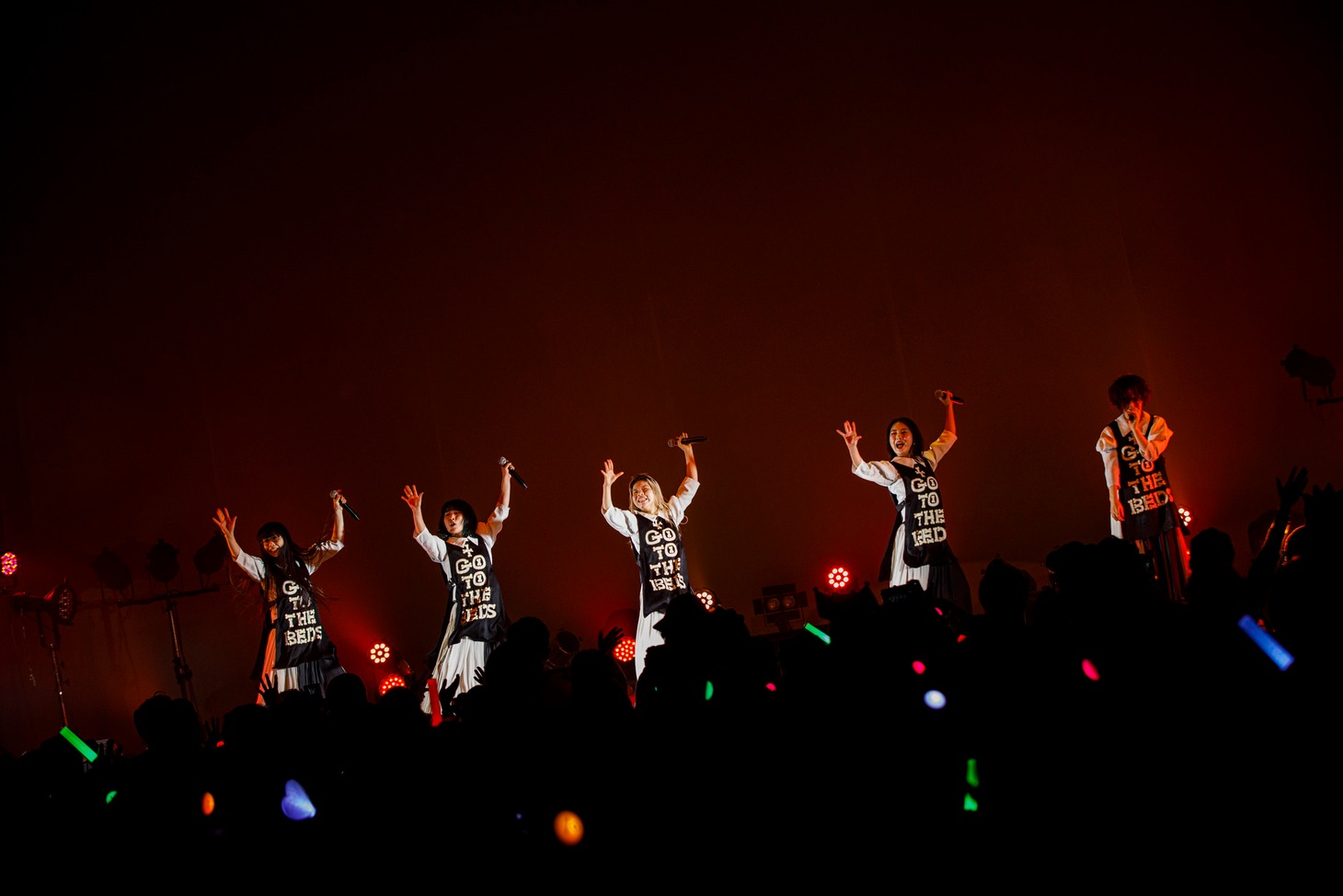 GO TO THE BEDS（Photo by sotobayashi kenta）