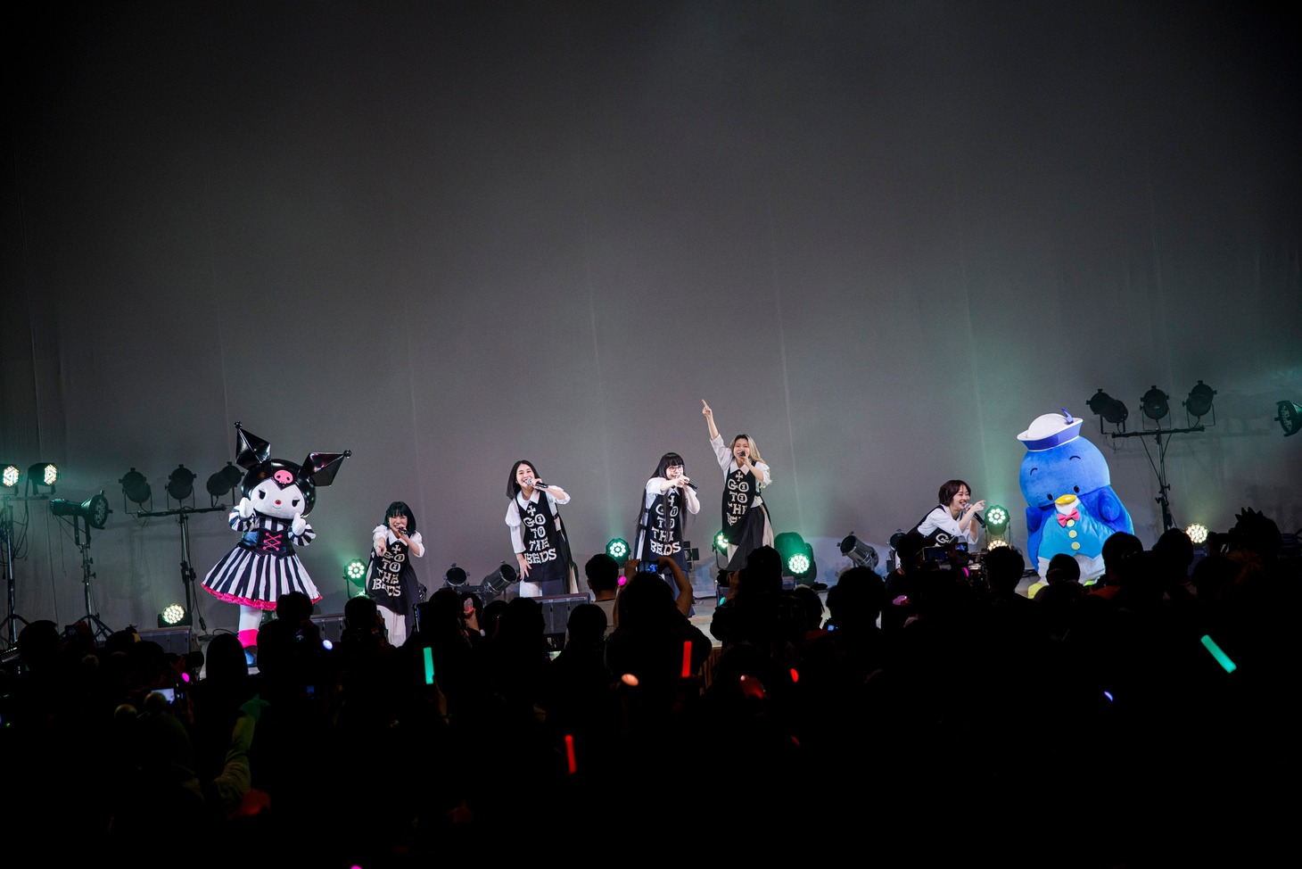 GO TO THE BEDS（Photo by sotobayashi kenta）