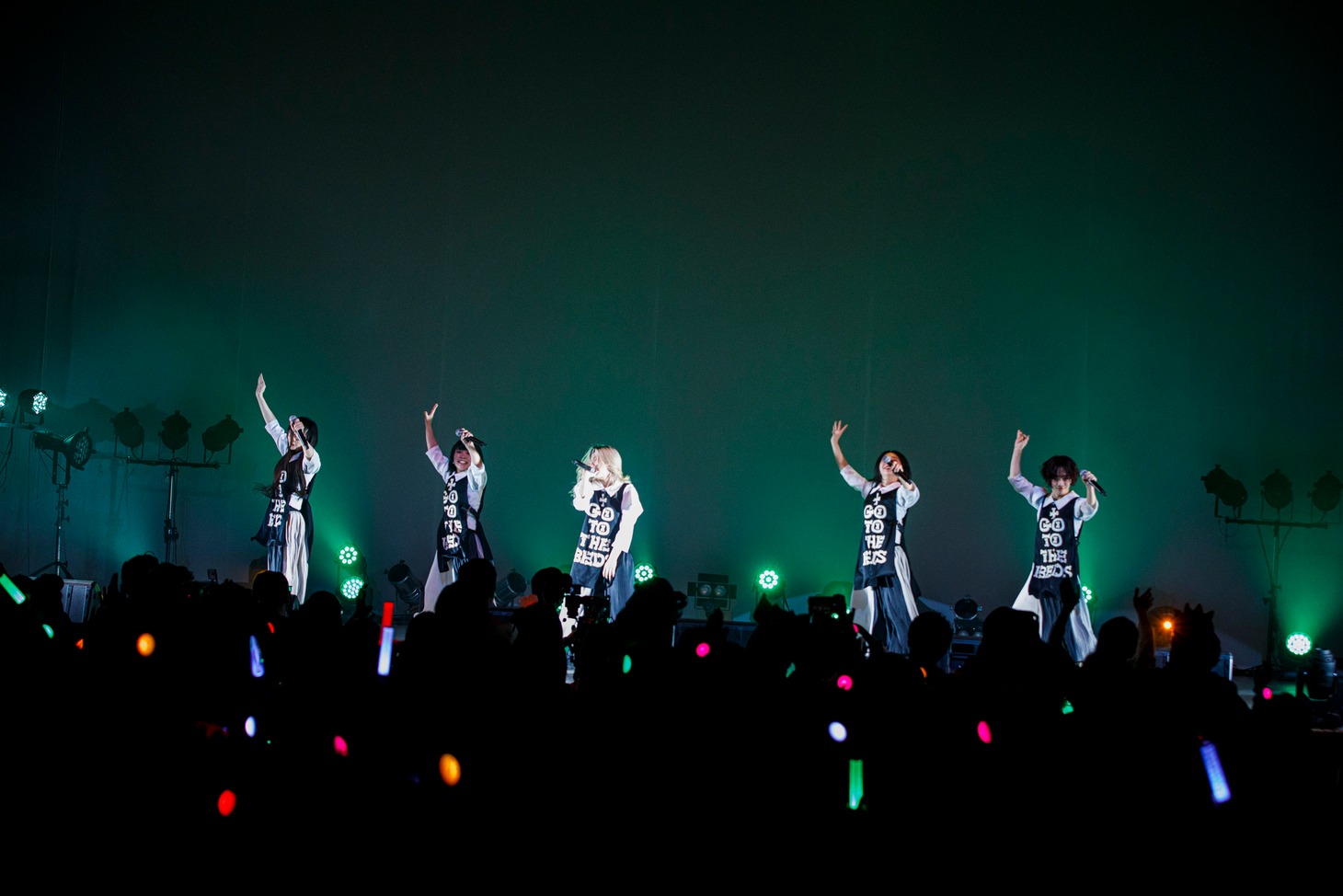 GO TO THE BEDS（Photo by sotobayashi kenta）