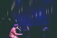 石崎ひゅーい（撮影：鈴木友梨）