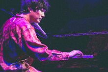 石崎ひゅーい（撮影：鈴木友梨）