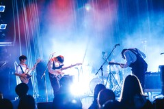 リュックと添い寝ごはん、1stアルバムツアー完走しファンと再会を約束