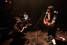 「銀杏BOYZ 年末のスマホライブ2020」の様子。（撮影：村井香）