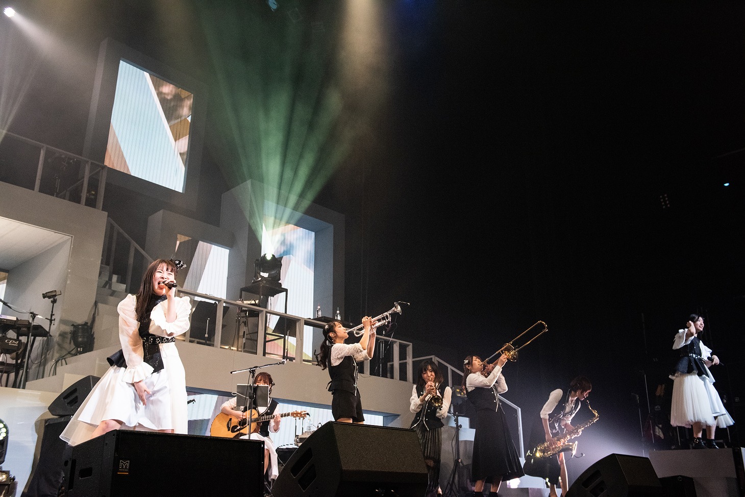 「私立恵比寿中学 バンドのみんなと大学芸会2020 エビ中とニューガムラッド」最終公演の様子。