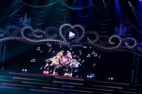 左から不知火フレア、白銀ノエル。（Photo by Kota Hirano）