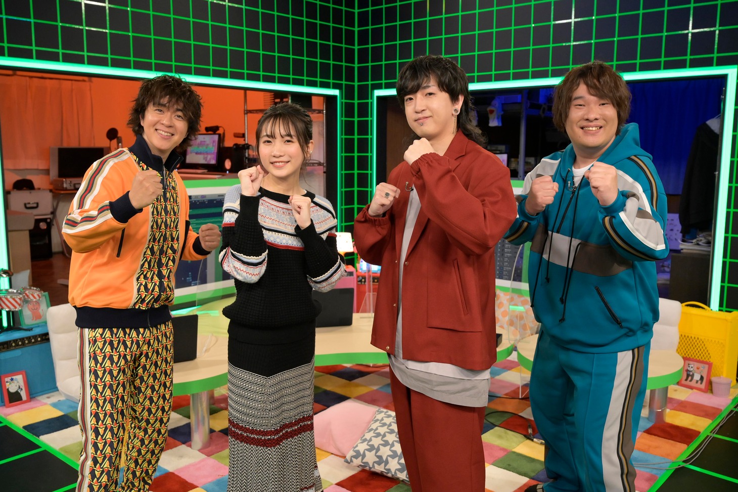 左からヒャダイン、ikura（YOASOBI）、Ayase（YOASOBI）、岡崎体育。（写真提供：NHK）