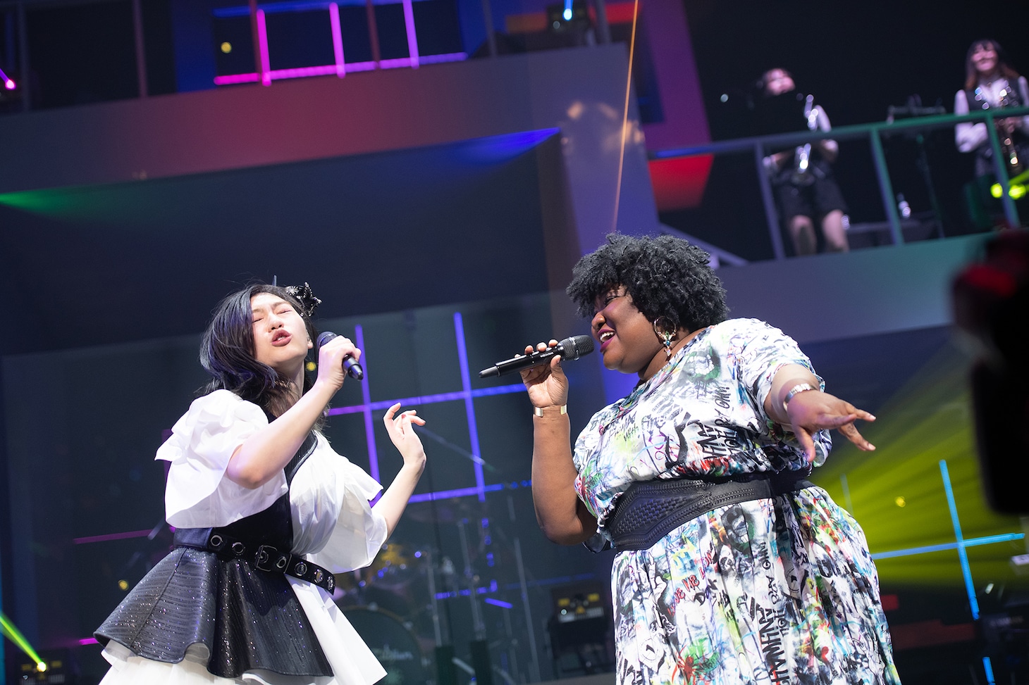 ついに共演を果たした小林歌穂（左）とオリビア・バレール（右）。