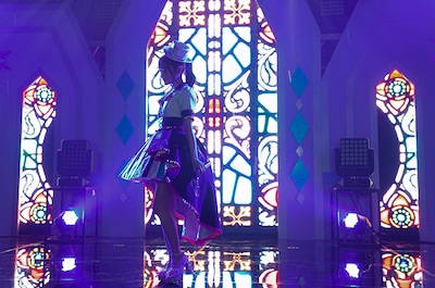 「小倉唯 ONLINE クリスマス ライブ 2020 ～Winter Twinkle Magic～」の様子。（撮影：上飯坂一）