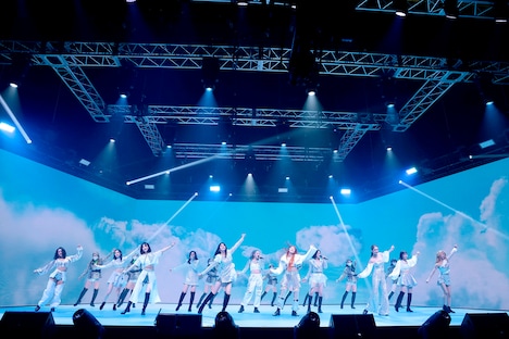 「LIVE×ONLINE BEYOND THE BORDER E-girls LAST LIVE」の様子。（写真提供：LDH）