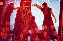 「小倉唯 ONLINE クリスマス ライブ 2020 ～Winter Twinkle Magic～」の様子。（撮影：上飯坂一）