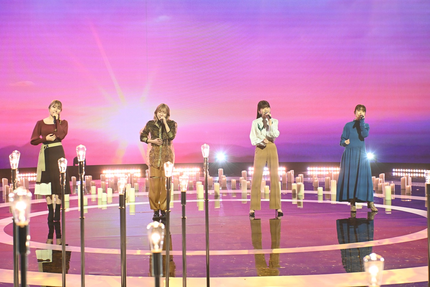 Little Glee Monsterのメンバー。左からかれん、MAYU、manaka、アサヒ。（写真提供：NHK）
