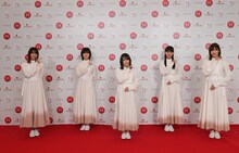 櫻坂46のメンバー。左から小林由依、藤吉夏鈴、森田ひかる、山崎天、渡邉理佐。（写真提供：NHK）