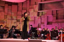 東京フィルハーモニー交響楽団とのリハーサル中のSuperfly。（写真提供：NHK）