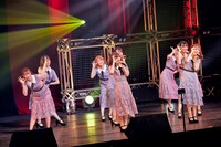 「オレトクナイン」によるパフォーマンスの様子。（Photo by Yoshifumi Shimizu）