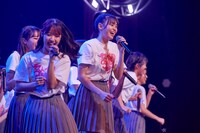 「眩しすぎる流れ星」披露の様子。（Photo by Yoshifumi Shimizu）