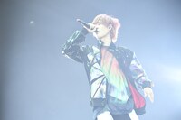 となりの坂田。（撮影：小松陽祐［ODD JOB］、
岡本麻衣）