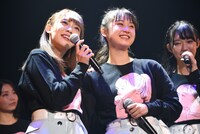 左から川瀬あやめ、桜井美里。