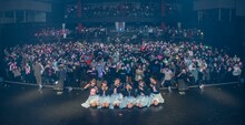 ukka「桜井美里卒業公演～My Graduation～」で撮影された記念写真。