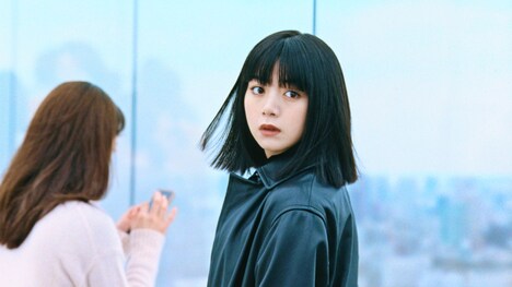 「みんなってエブリワン!」編CMのワンシーン。