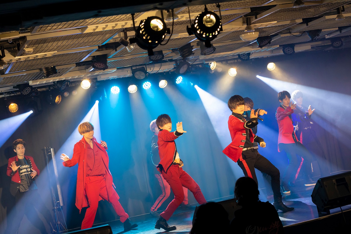 Super Break Dawnによるライブの様子。