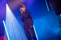 Super Break Dawnによるライブの様子。