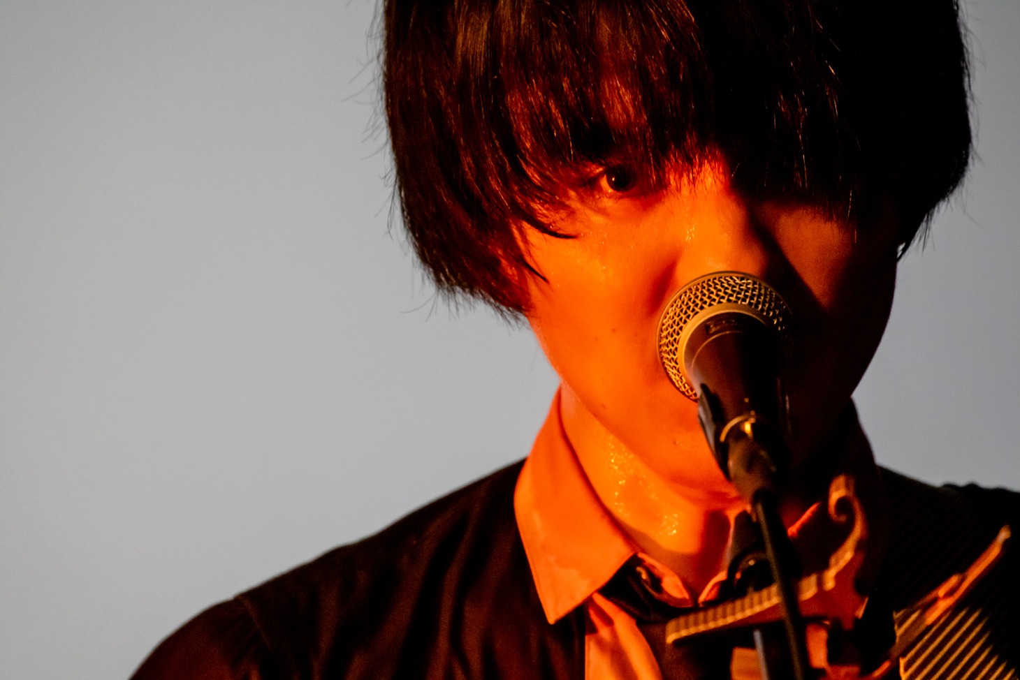 斎藤宏介（Vo, G）（Photo by Viola Kam［V'z Twinkle］）