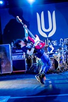 田淵智也（B）（Photo by Viola Kam［V'z Twinkle］）