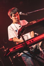 mono（撮影：真島洸 / Cuon）