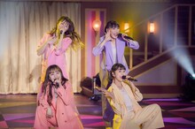 ももいろクローバーZによるライブの様子。（撮影：上飯坂一）