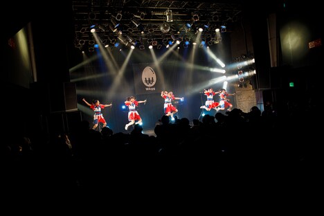 WAgg「WAggs」1月3日1部公演より。（Photo by sotobayashi kenta）