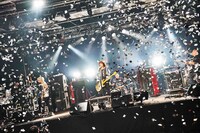 「J LIVE 2020 FINAL『12.31 -COUNTDOWN TO 2021』」の様子。（撮影：田辺佳子）