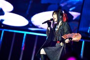鈴華ゆう子（Vo）（Photo by KEIKO TANABE）