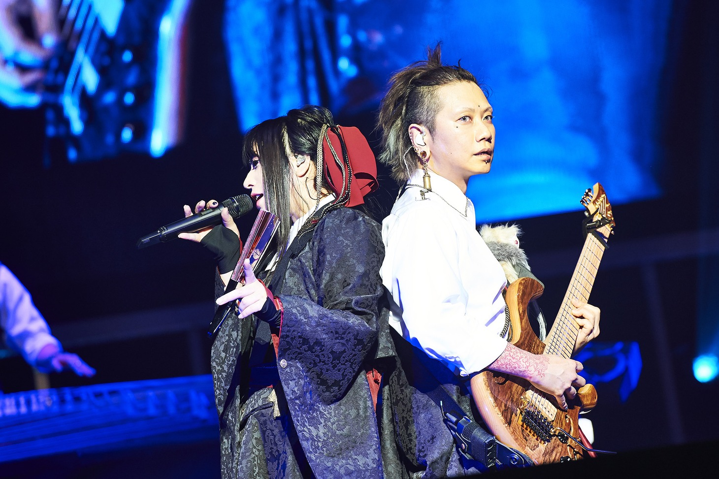 左から鈴華ゆう子（Vo）、町屋（G, Vo）。（Photo by KEIKO TANABE）