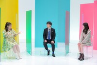 左から仲里依紗、バカリズム、高橋ひかる。(c)MBS