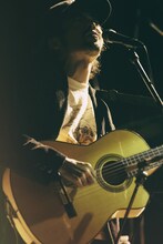 七尾旅人（撮影：新保勇樹）