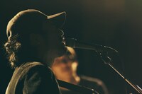 七尾旅人（撮影：新保勇樹）