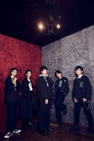 「NxT Treasure」掲載の集合カット。