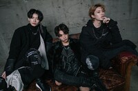 「NxT Treasure」掲載の集合カット。