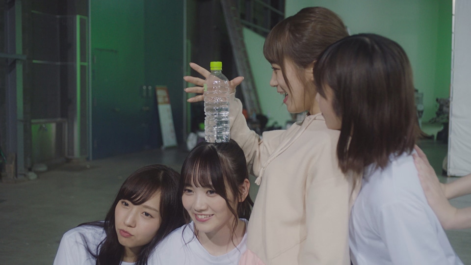 乃木坂46「僕は僕を好きになる」ミュージックビデオより。