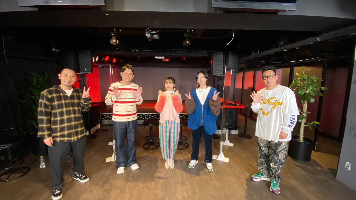 左から千鳥、YOASOBI、宮川大輔。(c)日本テレビ