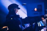 小林うてな（Steelpan, Traktor, Key, Cho）（撮影：Ray Otabe）