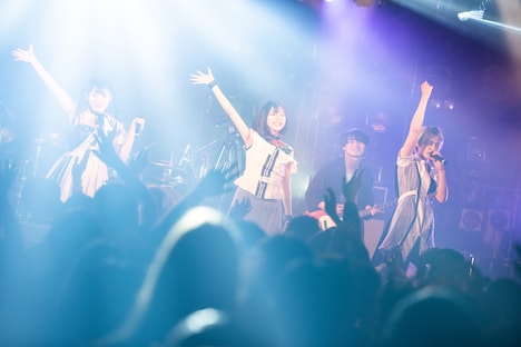 ゆくえしれずつれづれ「ゆくえしれずつれづれ ONEMAN LIVE～The Scream～」の様子。（撮影：関上貴也）