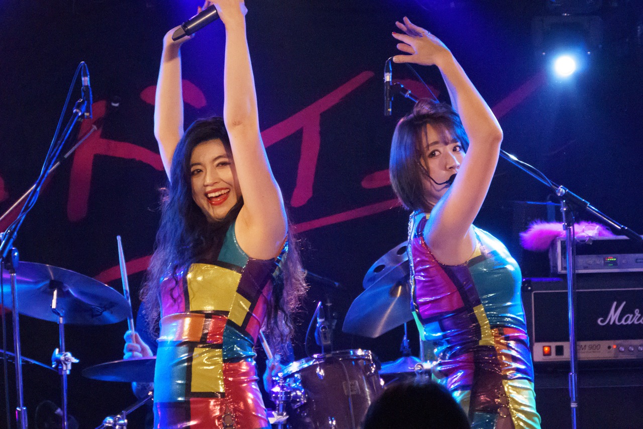 ベッド・イン（Photo by N.ARAKI）