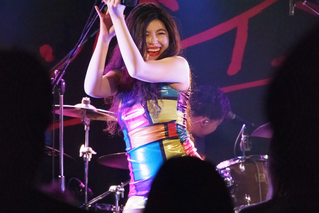 益子寺かおり（Vo）（Photo by N.ARAKI）