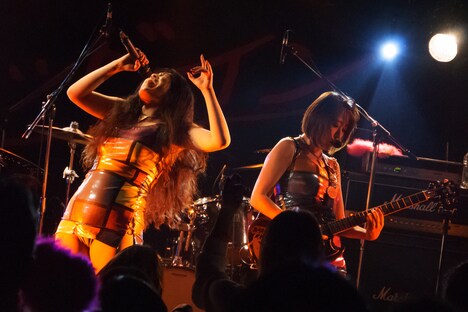 ベッド・イン（Photo by N.ARAKI）