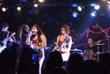 「ドキッ！ベッド・インの新年会！トーク＆おギグ2021 ～石島、スローセックスやめるってよ～」の様子。（Photo by N.ARAKI）