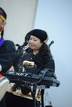 仲宗根泉（Key, Vo）