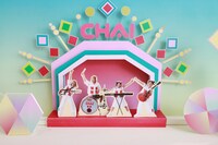 CHAIのライブステージを表現したペーパークラフト。